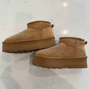 Platform Ugg Style Mini Boots